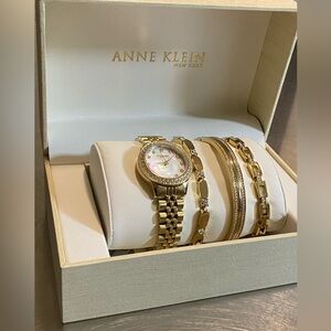 Anne Klein New York Crystal Accented Women's Watch And Bracelet Set New in Box!!